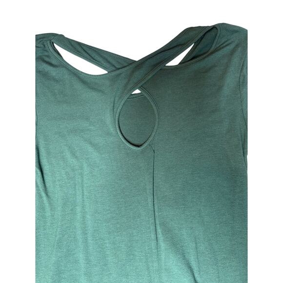 RUE 21 LOT OF 2 CROSS BACK TEES MAROON AND GREEN SIZE MEDIUM - Picture 5 of 7